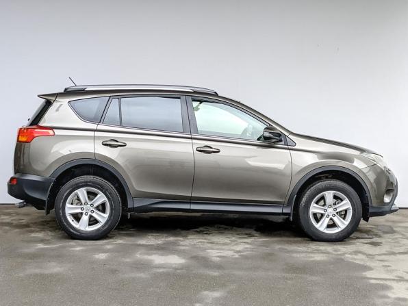 Toyota RAV4 IV (XA40) с пробегом 2014 года, цена 2 060 000 рублей, 99172 км, внедорожник, Автокод Объявления