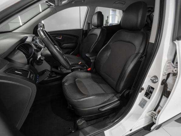 Hyundai ix35 I Рестайлинг с пробегом 2015 года, цена 1 170 000 рублей, 216423 км, внедорожник, Автокод Объявления