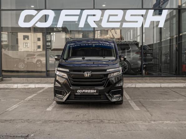 Honda Stepwgn V Рестайлинг с пробегом 2018 года, цена 2 499 000 рублей, 94481 км, минивэн, Автокод Объявления