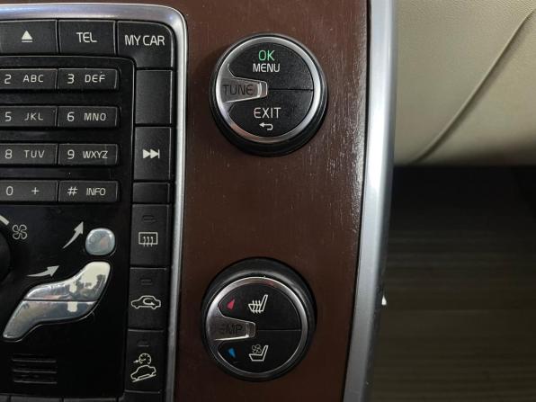 Volvo XC70 II с пробегом 2012 года, цена 1 261 000 рублей, 358962 км, универсал, Автокод Объявления