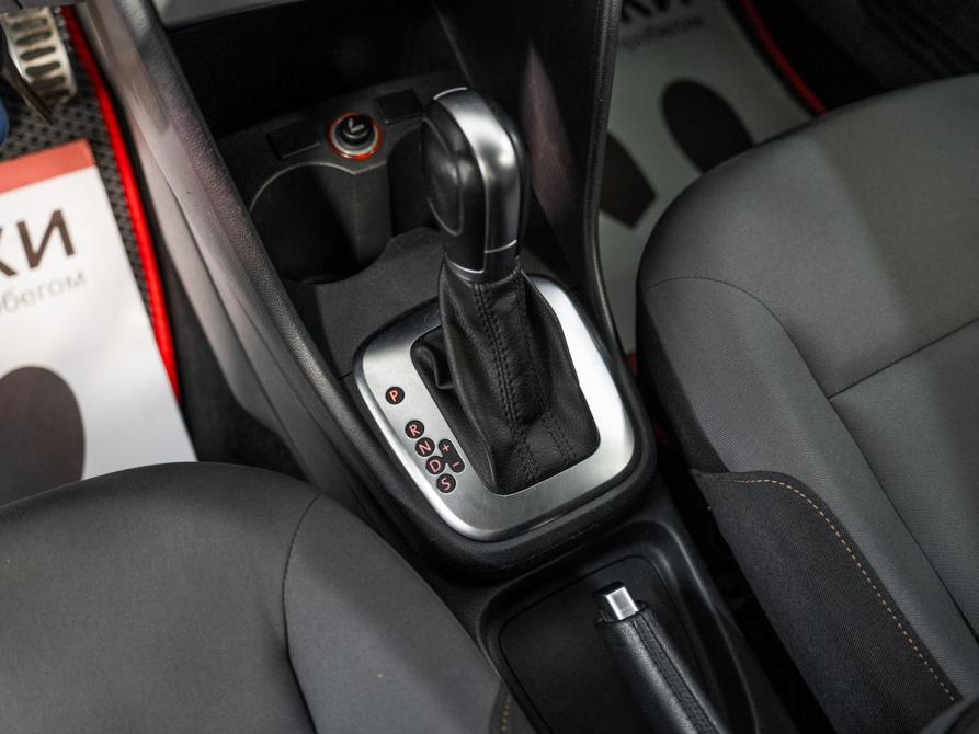 Volkswagen Polo V Рестайлинг Иркутск  - изображение 12