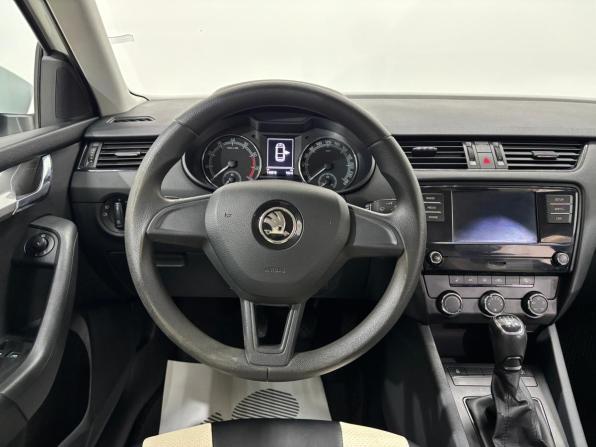 Skoda Octavia III (A7) Рестайлинг с пробегом 2019 года, цена 1 495 000 рублей, 143616 км, лифтбек, Автокод Объявления