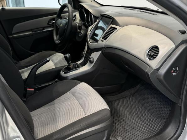 Chevrolet Cruze I с пробегом 2012 года, цена 730 000 рублей, 220000 км, хэтчбек, Автокод Объявления