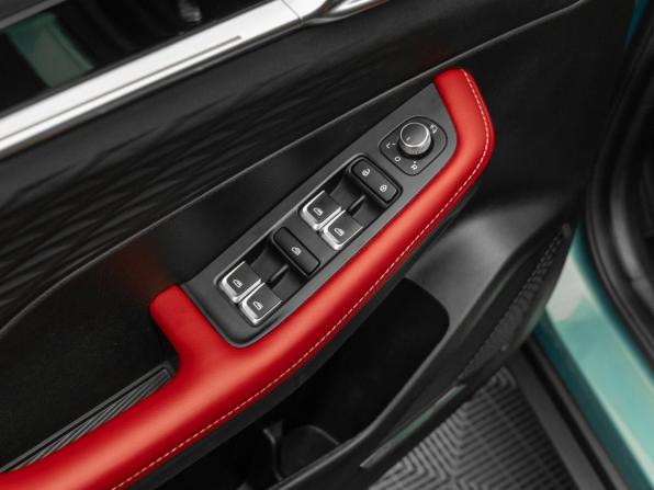 Geely Coolray I Рестайлинг с пробегом 2023 года, цена 2 240 000 рублей, 25605 км, внедорожник, Автокод Объявления