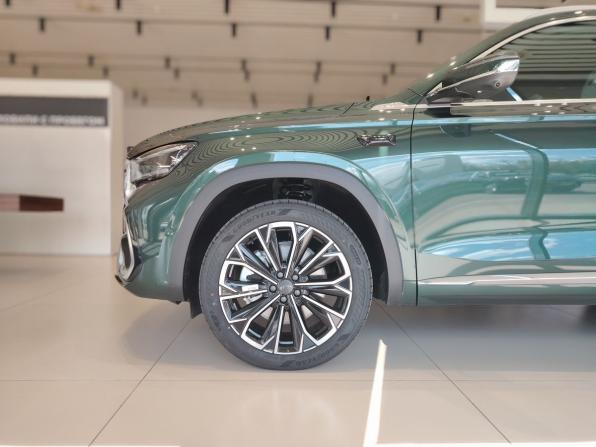Geely Monjaro I Рестайлинг 2 с пробегом 2025 года, цена 3 990 000 рублей, 35 км, внедорожник, Автокод Объявления