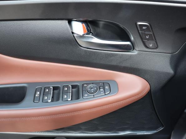 Hyundai Santa Fe IV Рестайлинг с пробегом 2021 года, цена 2 899 000 рублей, 85274 км, внедорожник, Автокод Объявления