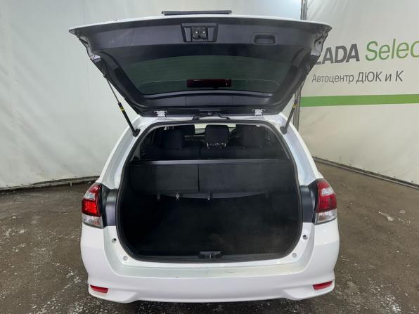 Toyota Corolla XI (E160 E170) Рестайлинг 2 с пробегом 2018 года, цена 1 250 000 рублей, 142117 км, универсал, Автокод Объявления