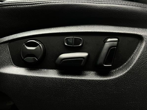 Volkswagen Touareg II Рестайлинг с пробегом 2016 года, цена 3 099 000 рублей, 176000 км, внедорожник, Автокод Объявления