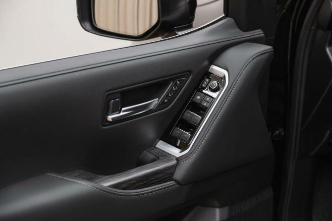 Новый Toyota Land Cruiser 300 Series 2026 года, цена 14 975 000 рублей, внедорожник, Автокод Объявления