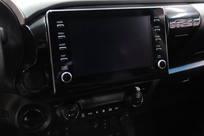 Toyota Hilux VIII Рестайлинг 2 с пробегом 2021 года, цена 4 080 850 рублей, 216819 км, пикап, Автокод Объявления