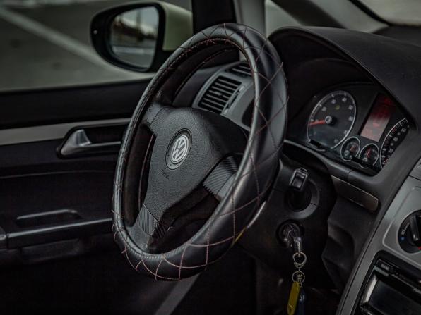 Volkswagen Touran I Рестайлинг с пробегом 2010 года, цена 579 000 рублей, 305666 км, компактвэн, Автокод Объявления