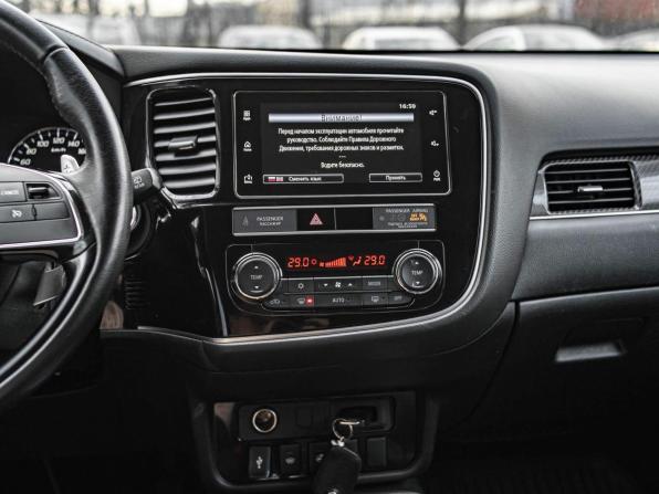Mitsubishi Outlander III Рестайлинг 3 с пробегом 2019 года, цена 2 145 000 рублей, 159380 км, внедорожник, Автокод Объявления
