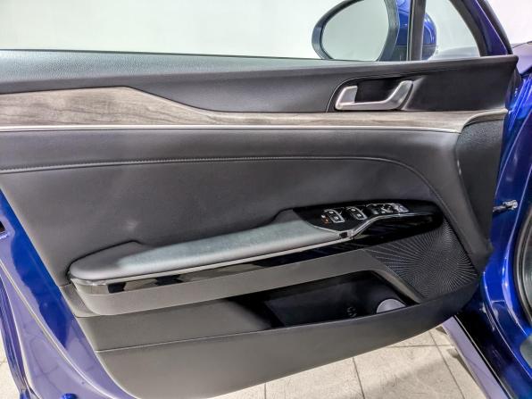 Kia K5 III с пробегом 2021 года, цена 2 650 000 рублей, 64270 км, седан, Автокод Объявления