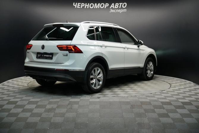 Volkswagen Tiguan II с пробегом 2018 года, цена 2 686 000 рублей, 157000 км, внедорожник, Автокод Объявления
