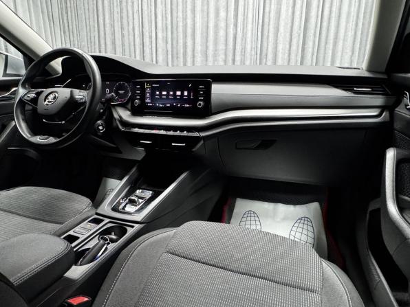 Skoda Octavia IV (A8) с пробегом 2021 года, цена 2 370 000 рублей, 83979 км, лифтбек, Автокод Объявления