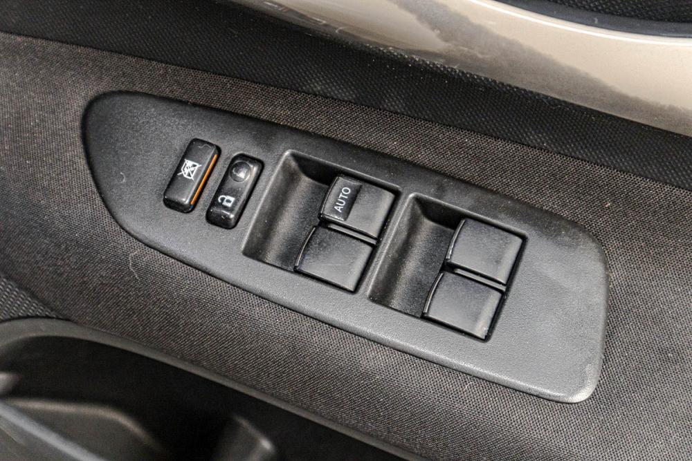 Toyota Auris I Челябинск  - изображение 9