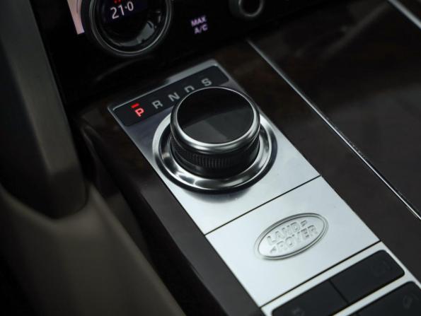 Land Rover Range Rover IV Рестайлинг с пробегом 2018 года, цена 4 599 000 рублей, 229799 км, внедорожник, Автокод Объявления