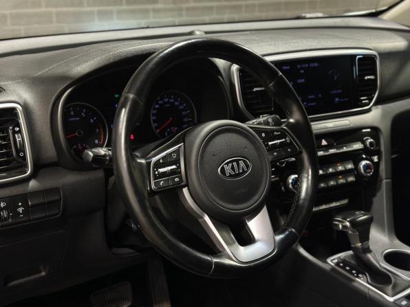 Kia Sportage IV Рестайлинг с пробегом 2021 года, цена 2 730 000 рублей, 108711 км, внедорожник, Автокод Объявления