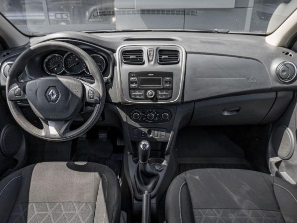 Renault Sandero II с пробегом 2018 года, цена 889 000 рублей, 141170 км, хэтчбек, Автокод Объявления
