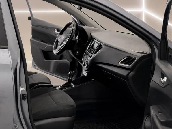 Hyundai Solaris II с пробегом 2017 года, цена 1 245 000 рублей, 85000 км, седан, Автокод Объявления