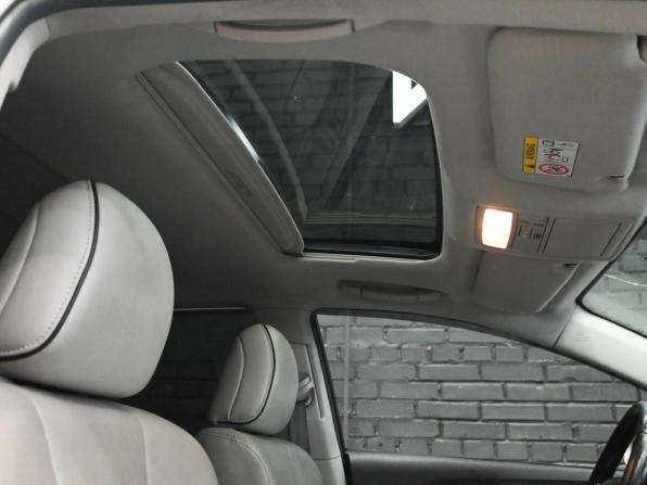 Toyota Venza I Рестайлинг с пробегом 2013 года, цена 2 300 000 рублей, 260049 км, внедорожник, Автокод Объявления