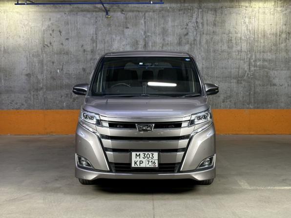 Toyota Noah III (R80) Рестайлинг с пробегом 2019 года, цена 2 799 000 рублей, 48005 км, минивэн, Автокод Объявления