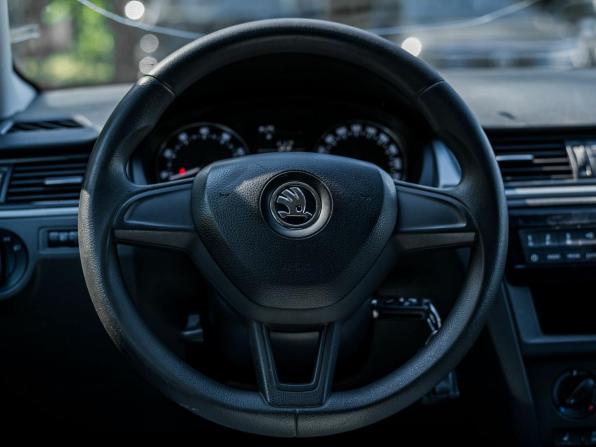 Skoda Rapid I с пробегом 2016 года, цена 825 000 рублей, 159804 км, лифтбек, Автокод Объявления