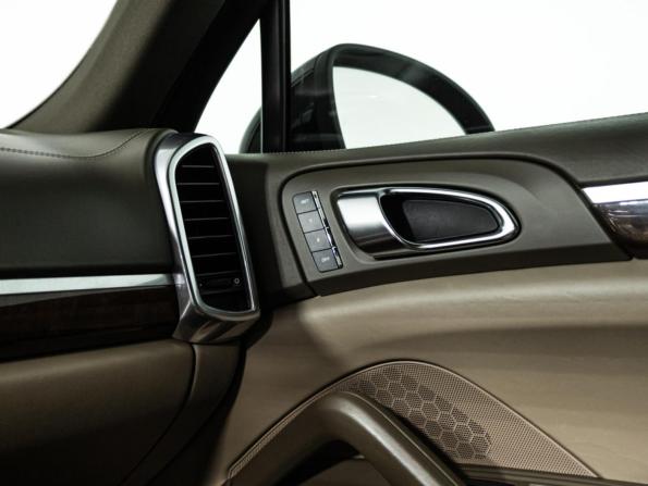Porsche Cayenne II (958) с пробегом 2010 года, цена 2 149 000 рублей, 277235 км, внедорожник, Автокод Объявления