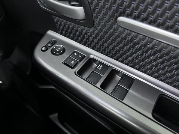 Honda Stepwgn V с пробегом 2016 года, цена 2 350 000 рублей, 105376 км, минивэн, Автокод Объявления