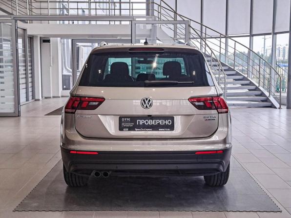 Volkswagen Tiguan II с пробегом 2018 года, цена 2 900 000 рублей, 54028 км, внедорожник, Автокод Объявления