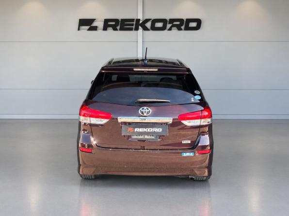 Toyota Wish II Рестайлинг с пробегом 2012 года, цена 1 419 000 рублей, 108786 км, минивэн, Автокод Объявления