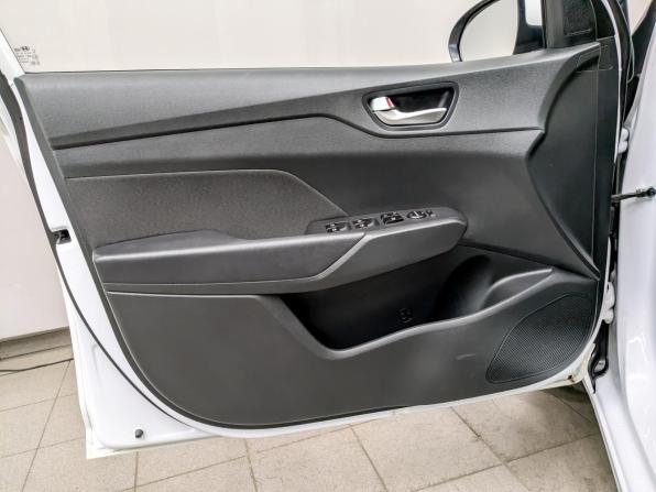 Hyundai Solaris II Рестайлинг с пробегом 2021 года, цена 1 450 000 рублей, 87883 км, седан, Автокод Объявления