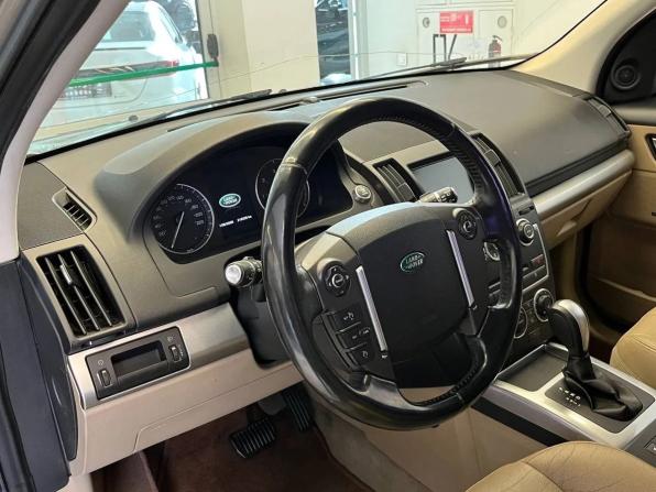 Land Rover Freelander II Рестайлинг 2 с пробегом 2014 года, цена 2 350 000 рублей, 219334 км, внедорожник, Автокод Объявления