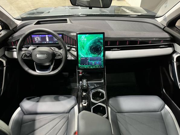 Geely Atlas II с пробегом 2024 года, цена 2 970 000 рублей, 20821 км, внедорожник, Автокод Объявления