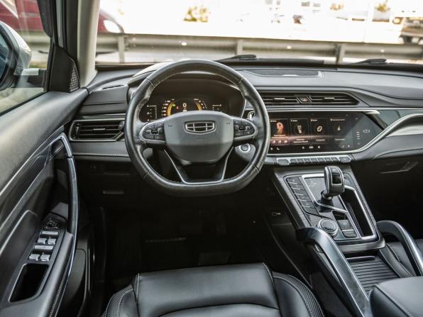 Geely Atlas Pro с пробегом 2021 года, цена 1 878 000 рублей, 38799 км, внедорожник, Автокод Объявления