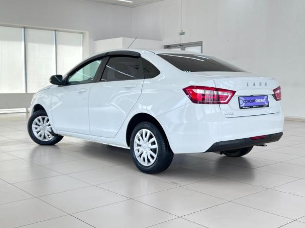 Lada (ВАЗ) Vesta I с пробегом 2018 года, цена 870 000 рублей, 95670 км, седан, Автокод Объявления