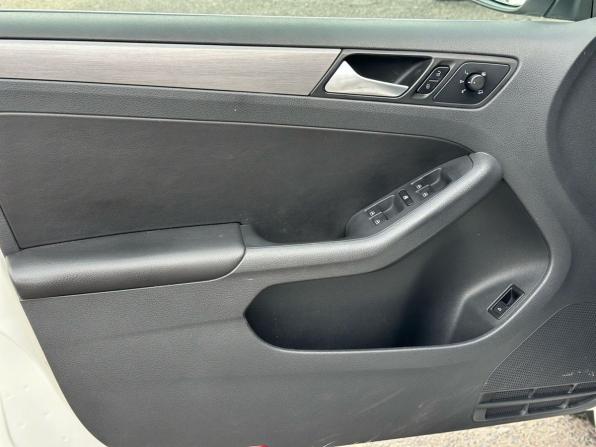 Volkswagen Jetta VI с пробегом 2013 года, цена 1 050 000 рублей, 119047 км, седан, Автокод Объявления