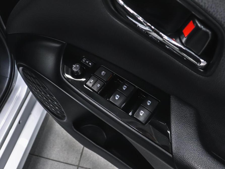 Toyota Prius IV (XW50) Красноярск  - изображение 11