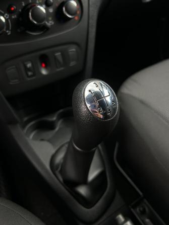 Renault Sandero II с пробегом 2018 года, цена 890 000 рублей, 63213 км, хэтчбек, Автокод Объявления