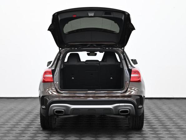 Mercedes-Benz GLA I (X156) с пробегом 2017 года, цена 2 049 000 рублей, 121000 км, внедорожник, Автокод Объявления