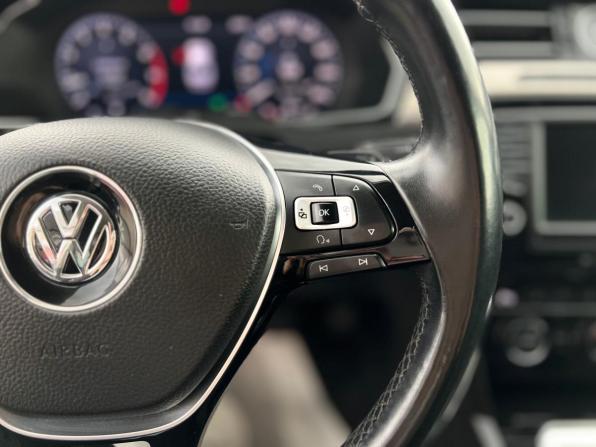Volkswagen Passat B8 с пробегом 2017 года, цена 1 450 000 рублей, 270127 км, седан, Автокод Объявления