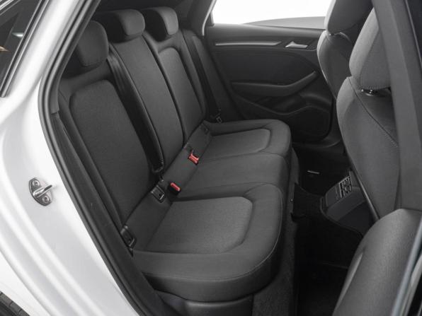 Audi A3 III (8V) Рестайлинг с пробегом 2017 года, цена 2 099 000 рублей, 114243 км, седан, Автокод Объявления