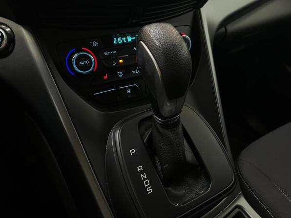 Ford Kuga II Рестайлинг с пробегом 2017 года, цена 1 500 000 рублей, 183000 км, внедорожник, Автокод Объявления