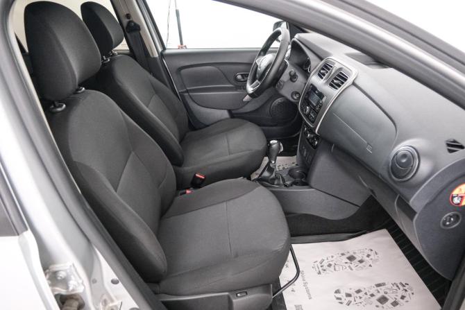 Renault Sandero II Рестайлинг с пробегом 2018 года, цена 999 000 рублей, 89670 км, хэтчбек, Автокод Объявления