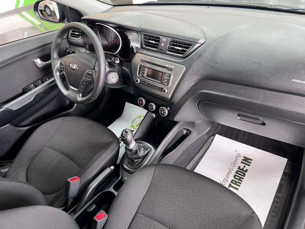 Kia Rio III Рестайлинг с пробегом 2015 года, цена 1 345 000 рублей, 24800 км, седан, Автокод Объявления