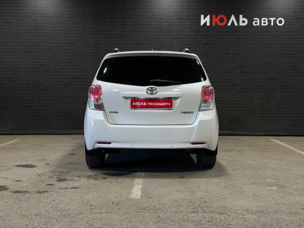 Toyota Verso I Рестайлинг с пробегом 2012 года, цена 1 440 000 рублей, 147657 км, компактвэн, Автокод Объявления