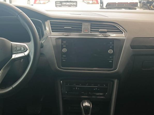 Volkswagen Tiguan II Рестайлинг с пробегом 2021 года, цена 3 950 000 рублей, 33708 км, внедорожник, Автокод Объявления