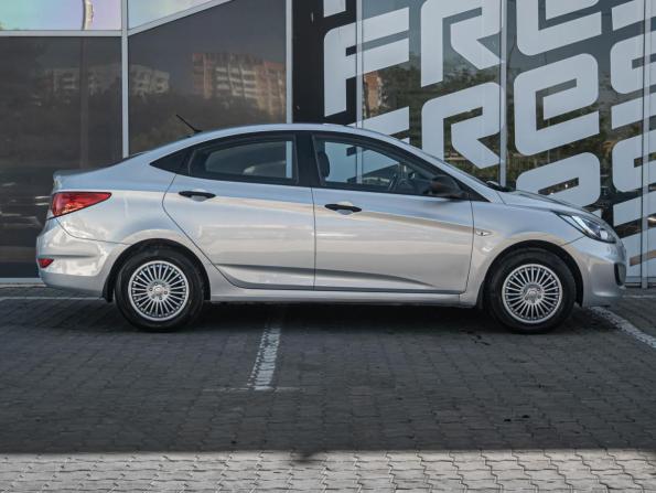 Hyundai Solaris I с пробегом 2014 года, цена 810 000 рублей, 152610 км, седан, Автокод Объявления