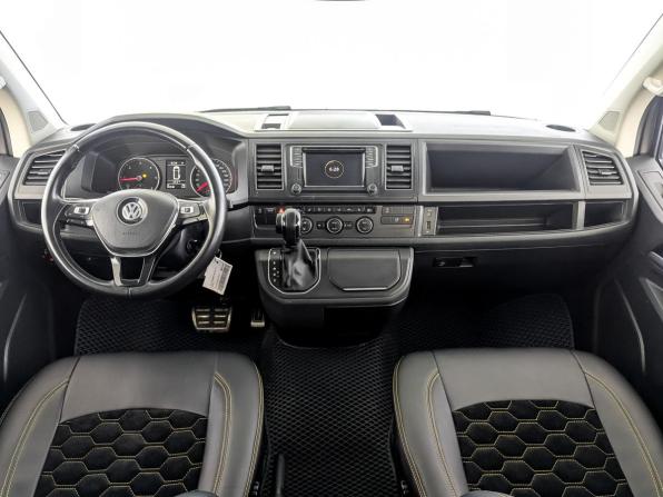 Volkswagen Multivan T6 Рестайлинг с пробегом 2019 года, цена 4 760 000 рублей, 85214 км, минивэн, Автокод Объявления