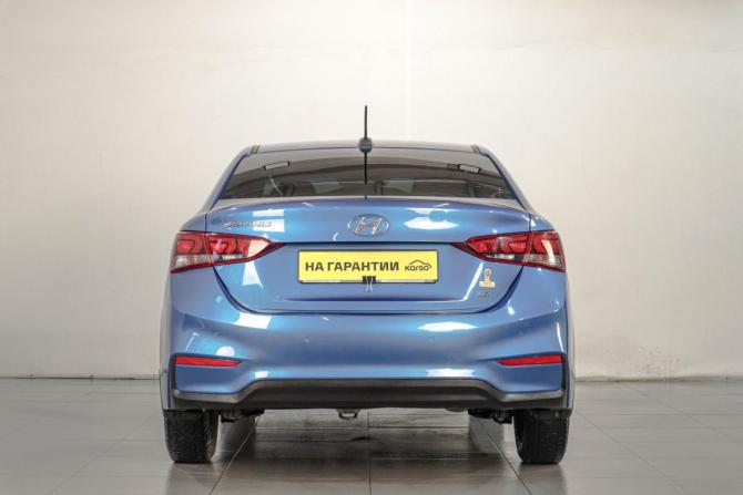 Hyundai Solaris II с пробегом 2018 года, цена 899 000 рублей, 315500 км, седан, Автокод Объявления